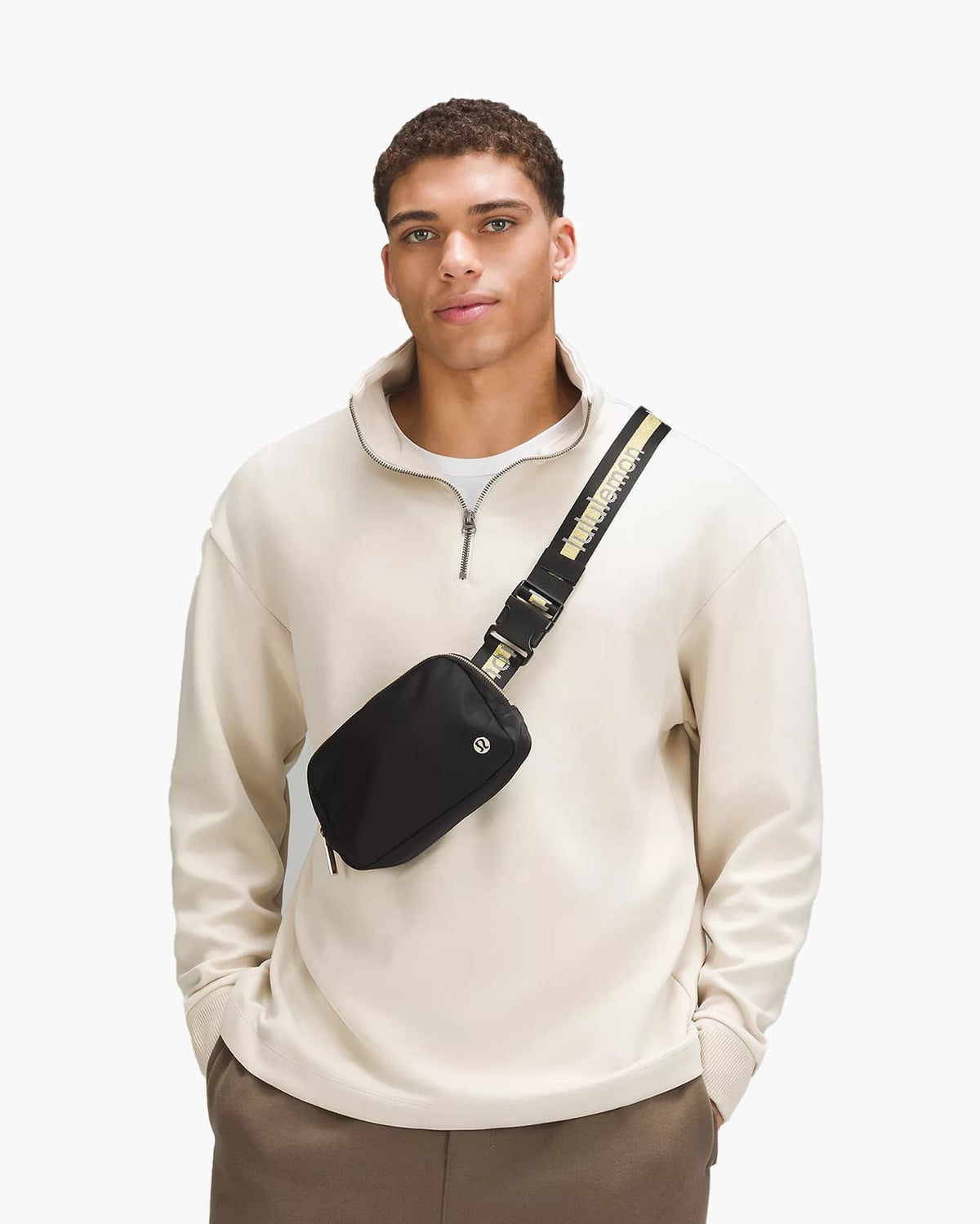 Lululemon Everywhere Belt Bag 1L - Black&Gold
